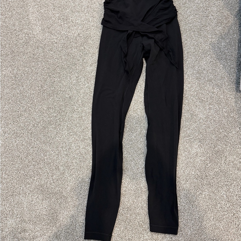 Lululemon Align Black High-Waisted Leggings size 6